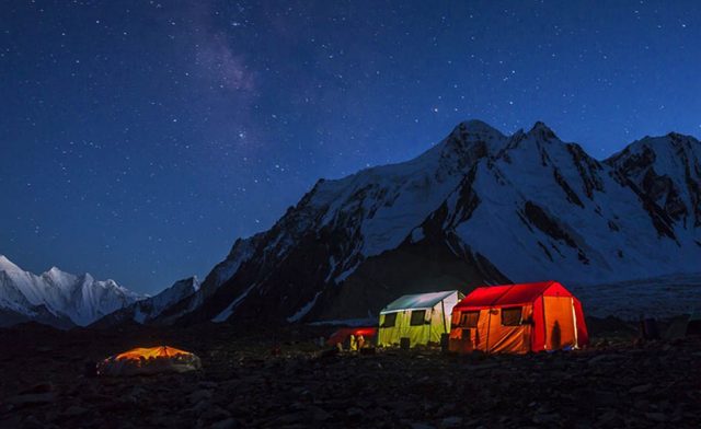 6 The porters’ tent at K2’s base camp is just a tarpaulin stretched over the stones,