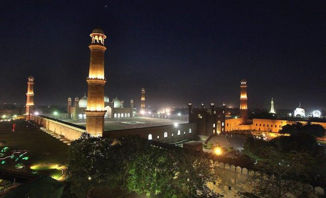 سفر به لاهور - بادشاهی مسجد