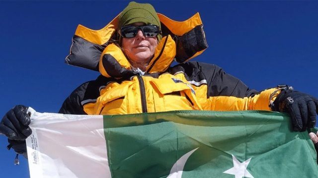 Goodwill Ambassador Vanessa O'Brien Carries Pakistan's Flag