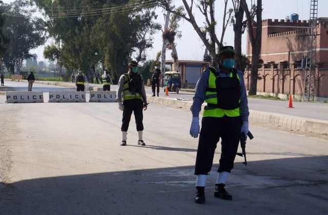 Pakistan Extends Coronavirus Lockdown