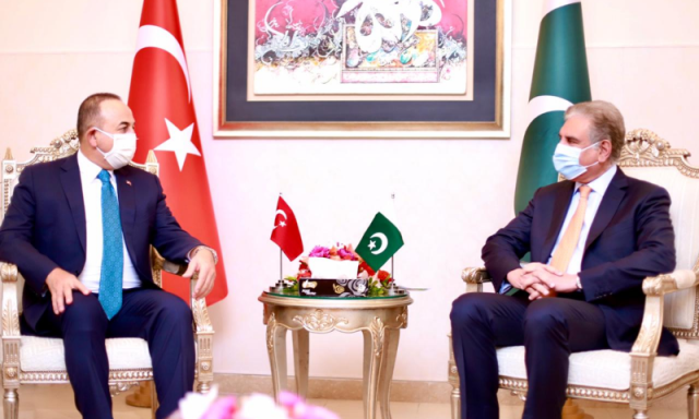 Turkish FM calls on Prime Minister Imran ahead of trilateral meet