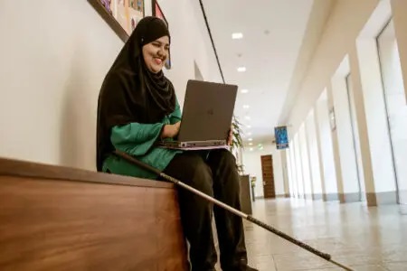 Meet Khansa Maria - A Visually Impaired Pakistani Student Who Has Won Scholarship