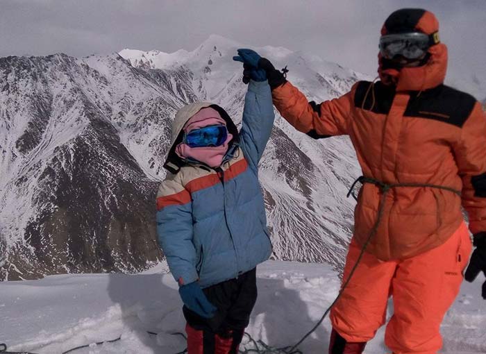 10-year-old-Pakistani-girl-becomes-youngest-to-scale-7000-metre-peak.jpg