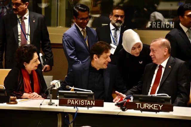 Erdogan calls for dialogue to end Kashmir dispute