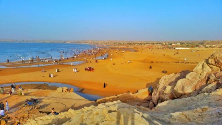 Traveling to Pakistan beaches in south