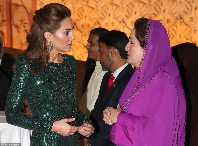 The_Duchess_of_Cambridge_speaks_to_a_guest_as_she_attends_