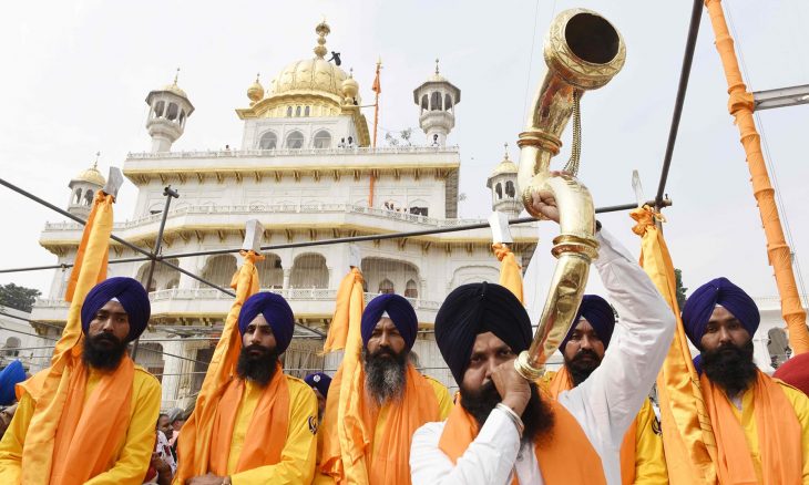Sikhs-celebrate-founder-Guru-Nanaks-550th-birth-anniversary.