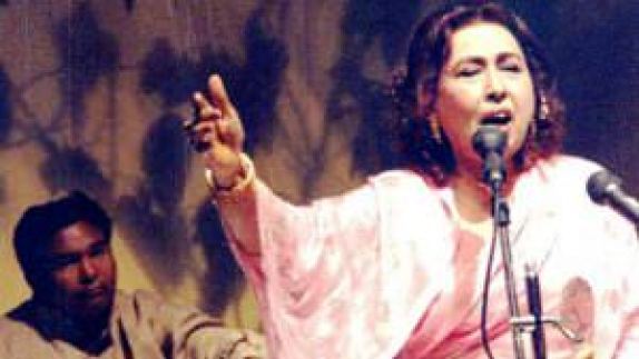 Iqbal Bano – The Pakistani Songstress Who Sang Of Revolution