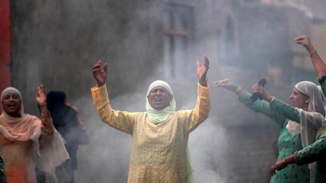 Women-shout-slogans-during-a-protest-in-Srinagar