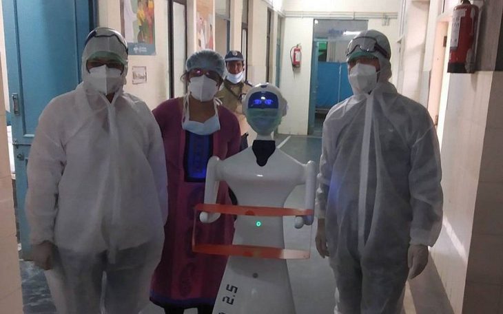 Robot made to help Covid patients