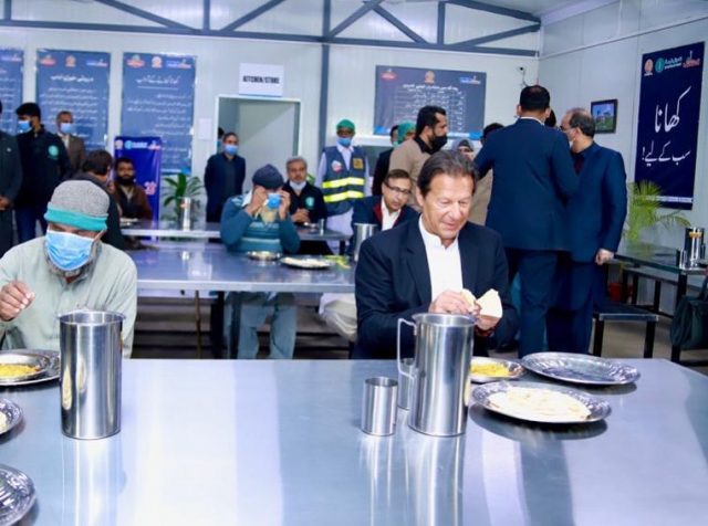 Pakistan's Imran Khan praised after New Year meal at homeless shelter