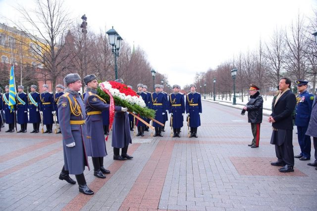 laying a floral wreath at the Tomb of Unmarked Soldier in Moscow Russia1